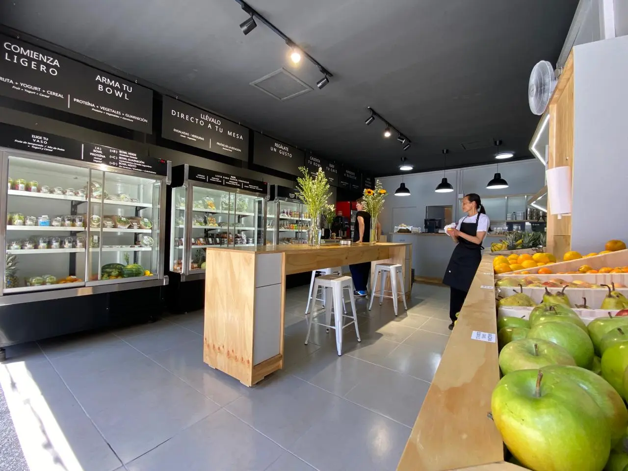 Interior del local de Código Verde